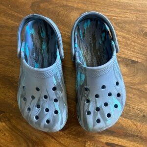 CROCS Kids Water Shoes in Gray and Teal